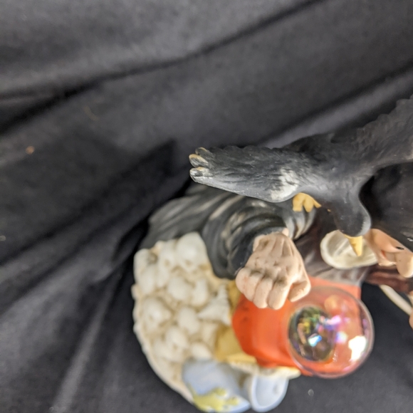 1989 snow white witch crystal ball lit Halloween decor - Picture 3 of 9